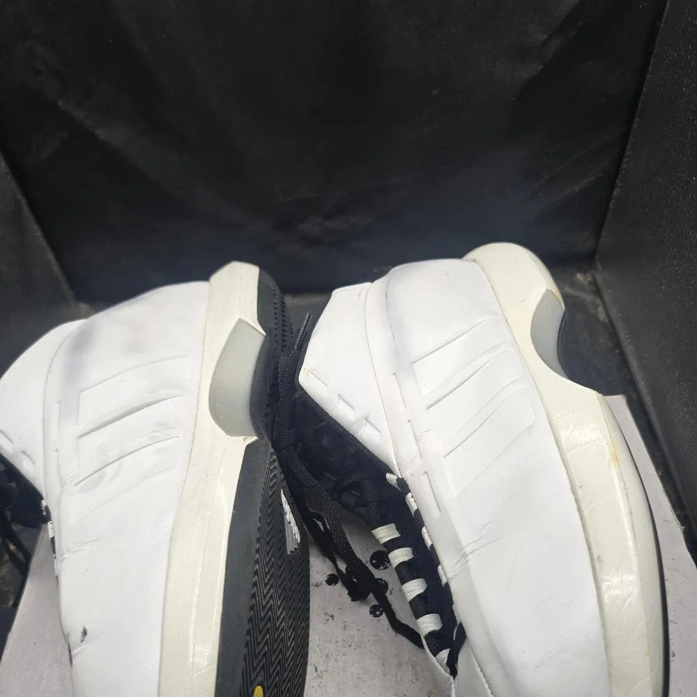 Adidas 11 Retro 